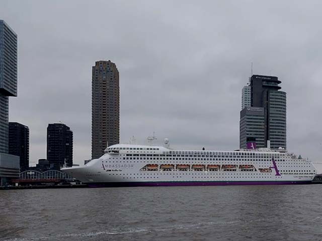 ms Ambience aan de Cruise Terminal Rotterdam